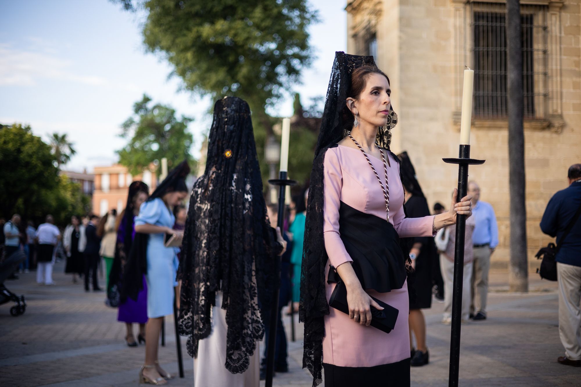 La Lanzada cierra en la calle sus 75 años