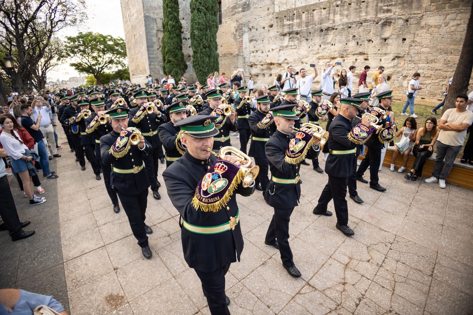 La Lanzada cierra en la calle sus 75 años