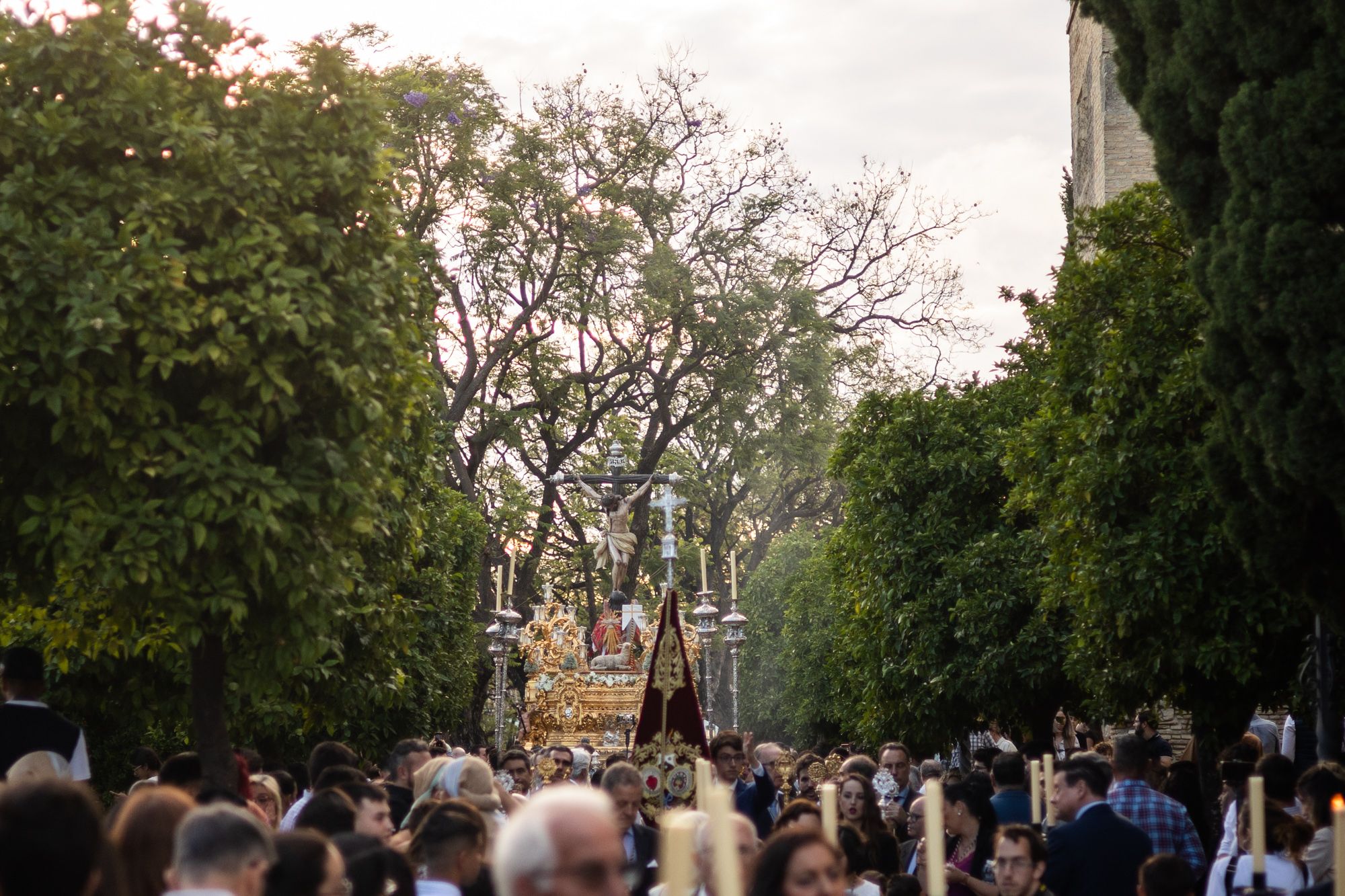 La Lanzada cierra en la calle sus 75 años