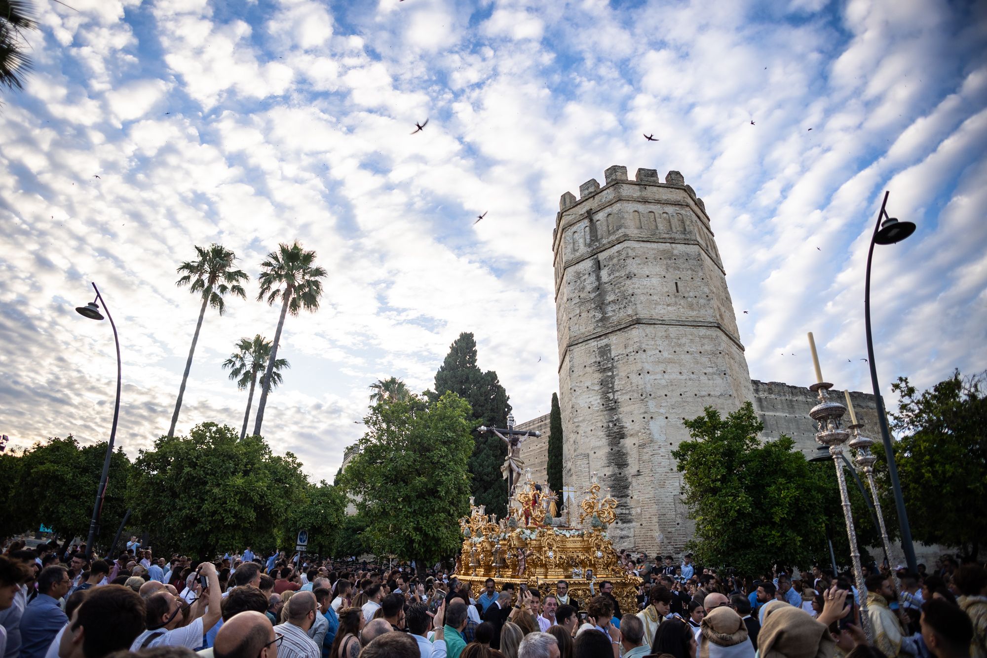 Buen ambiente en las calles de Jerez junto a la Sagrada Lanzada.