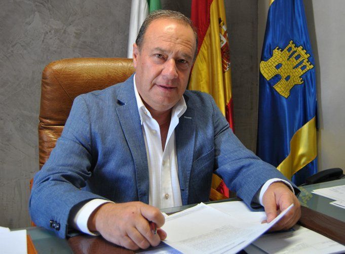 Juan Morillo, alcalde de La Guardia, en una imagen de la Vuelta a Andalucía.