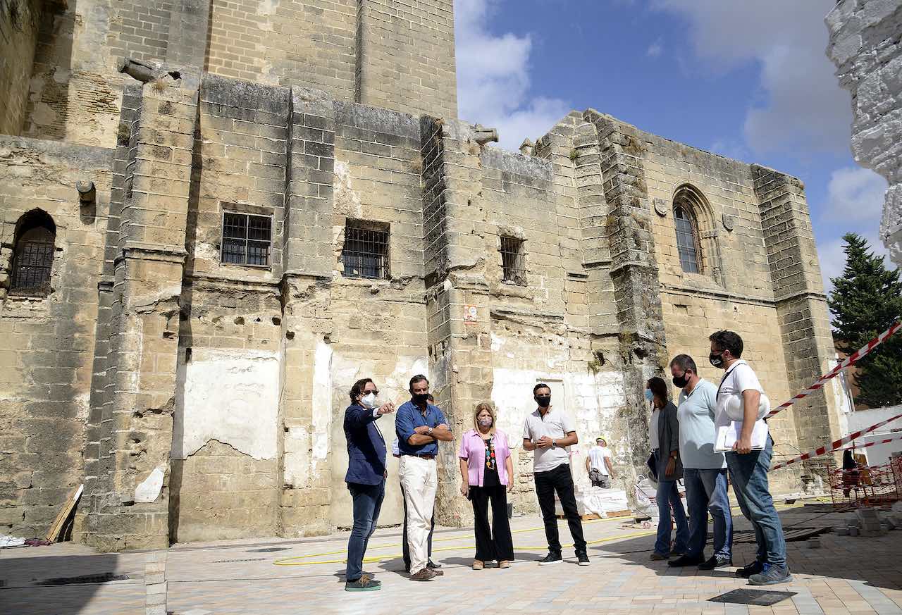 Visita al entorno de San Juan de los Caballeros.