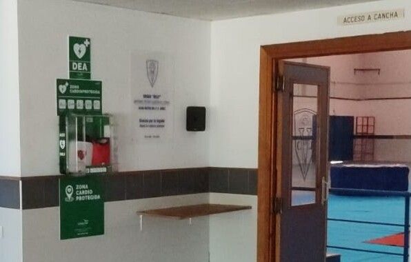 Los desfibriladores instalados en las instalaciones deportivas de Jerez. Los desfibriladores instalados en las instalaciones deportivas de Jerez.