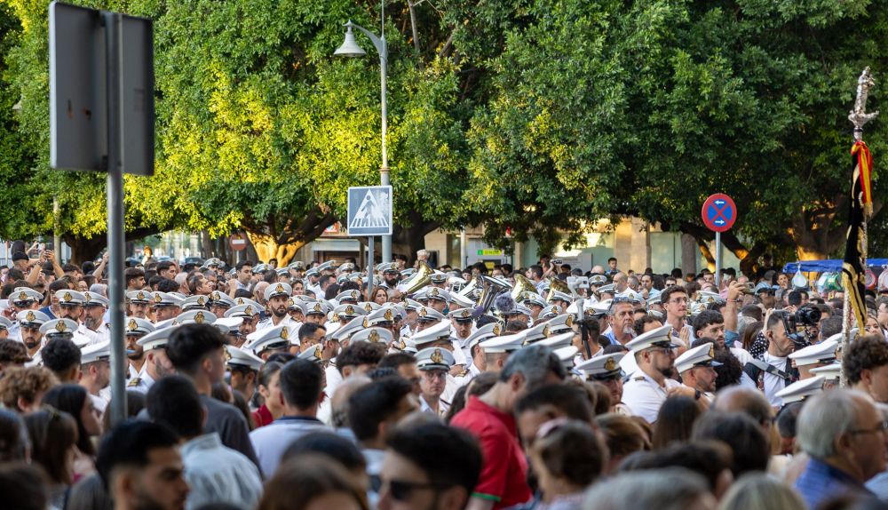 El Rosario de Cádiz levantando expectación. 