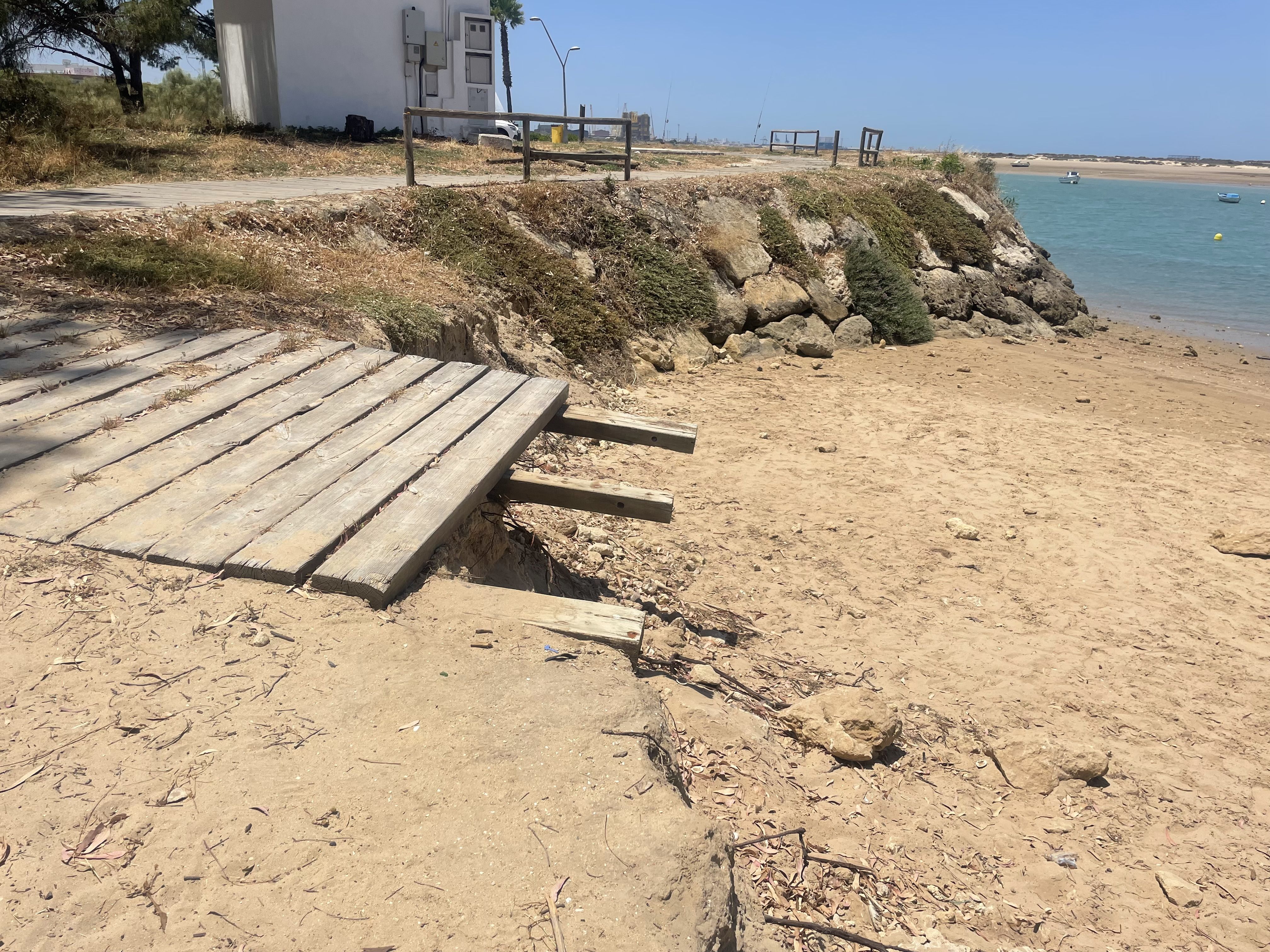 Estado de la playa de Puerto Real.