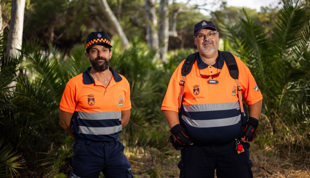 Los miembros de Protección Civil, en El Puerto.