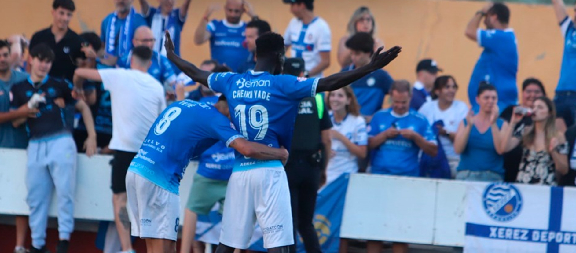 Cheikh, celebrando su gol en el 89, que llevaba al Xerez DFC a la prórroga, donde Matías sería el héroe.