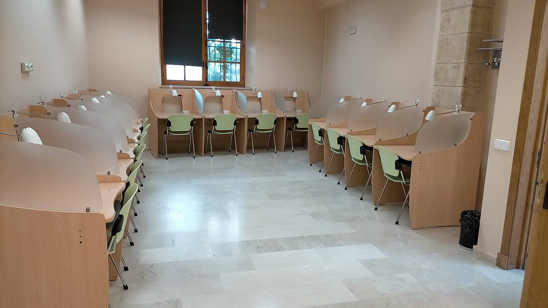 Una de las zonas de la Sala Paúl de Jerez, que habilita la zona de estudio este verano.