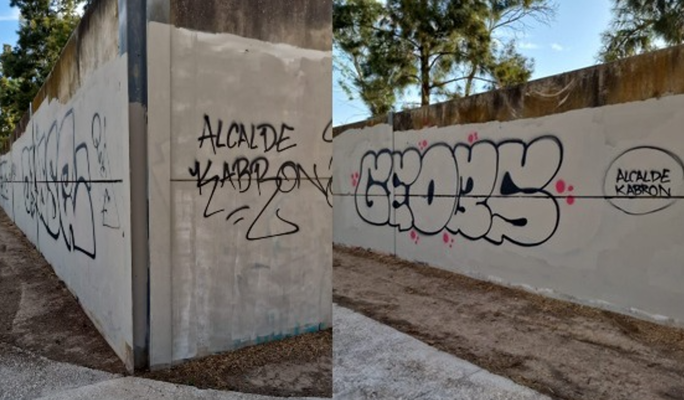 Insultos al alcalde de Sevilla por retirar los grafitis de los muros. Insultos al alcalde de Sevilla por retirar los grafitis de los muros.
