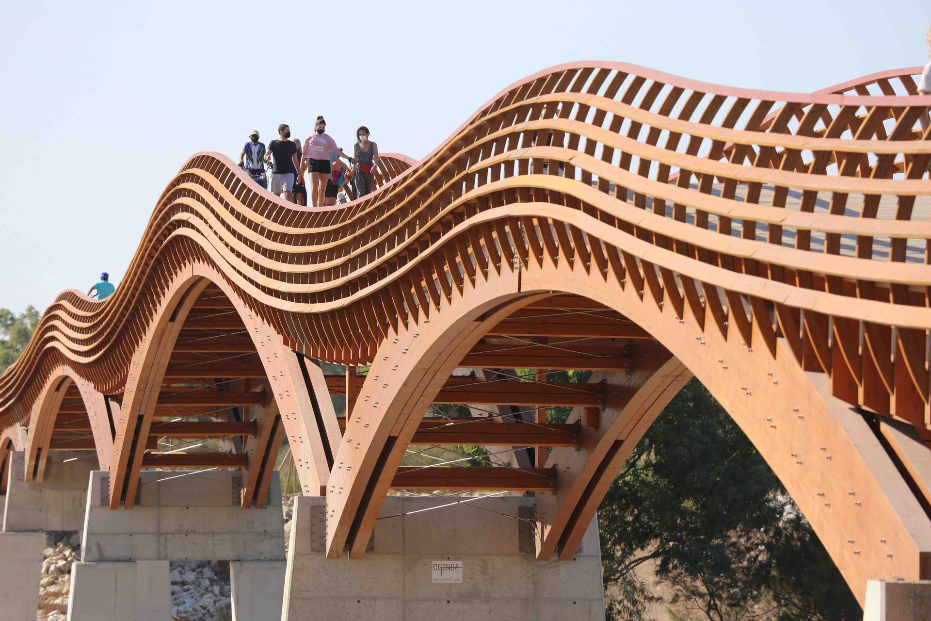 Pasarela de madera en Málaga.