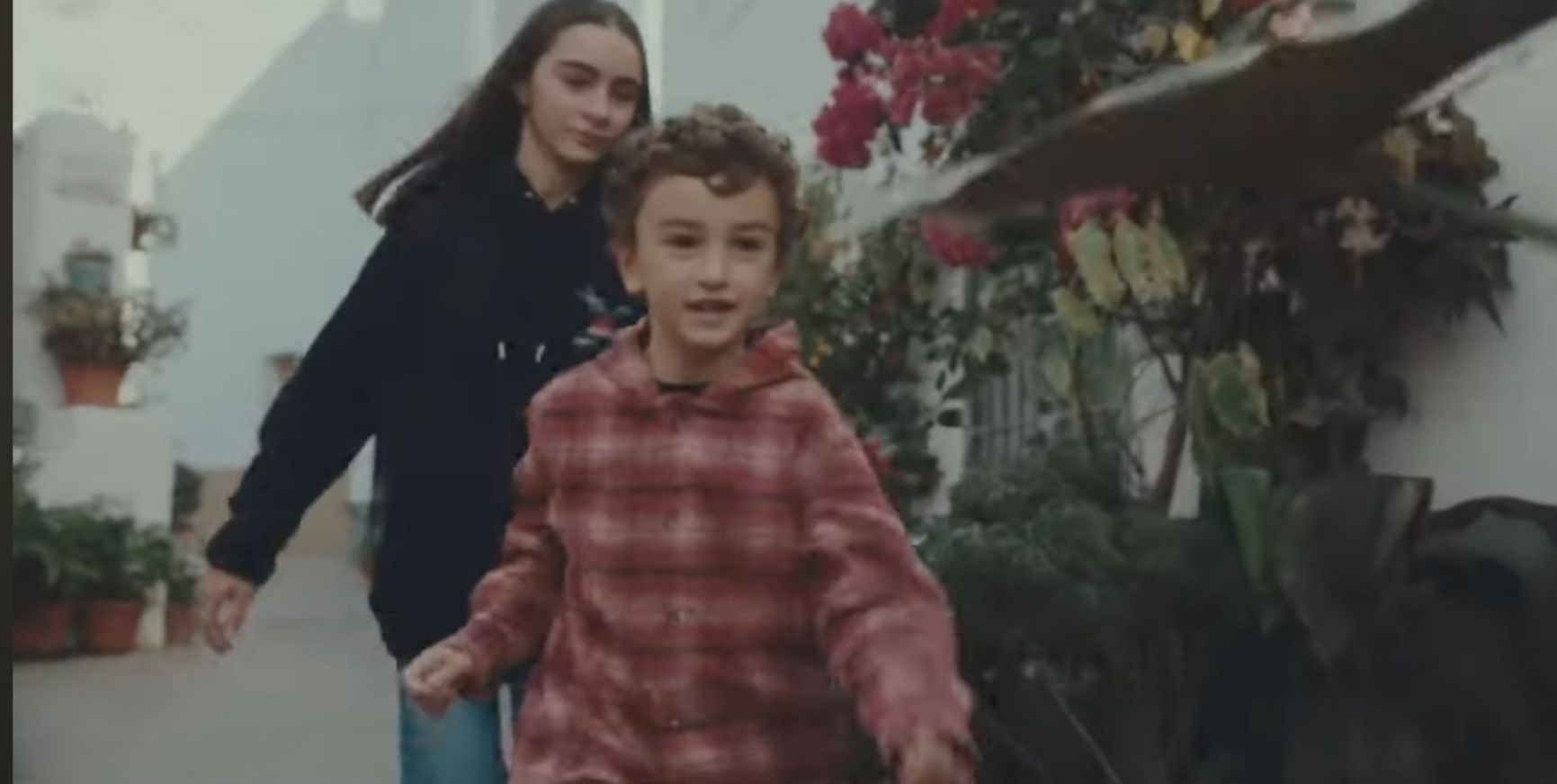 Una imagen del vídeo promocional de Conil. Una imagen del vídeo promocional de Conil.