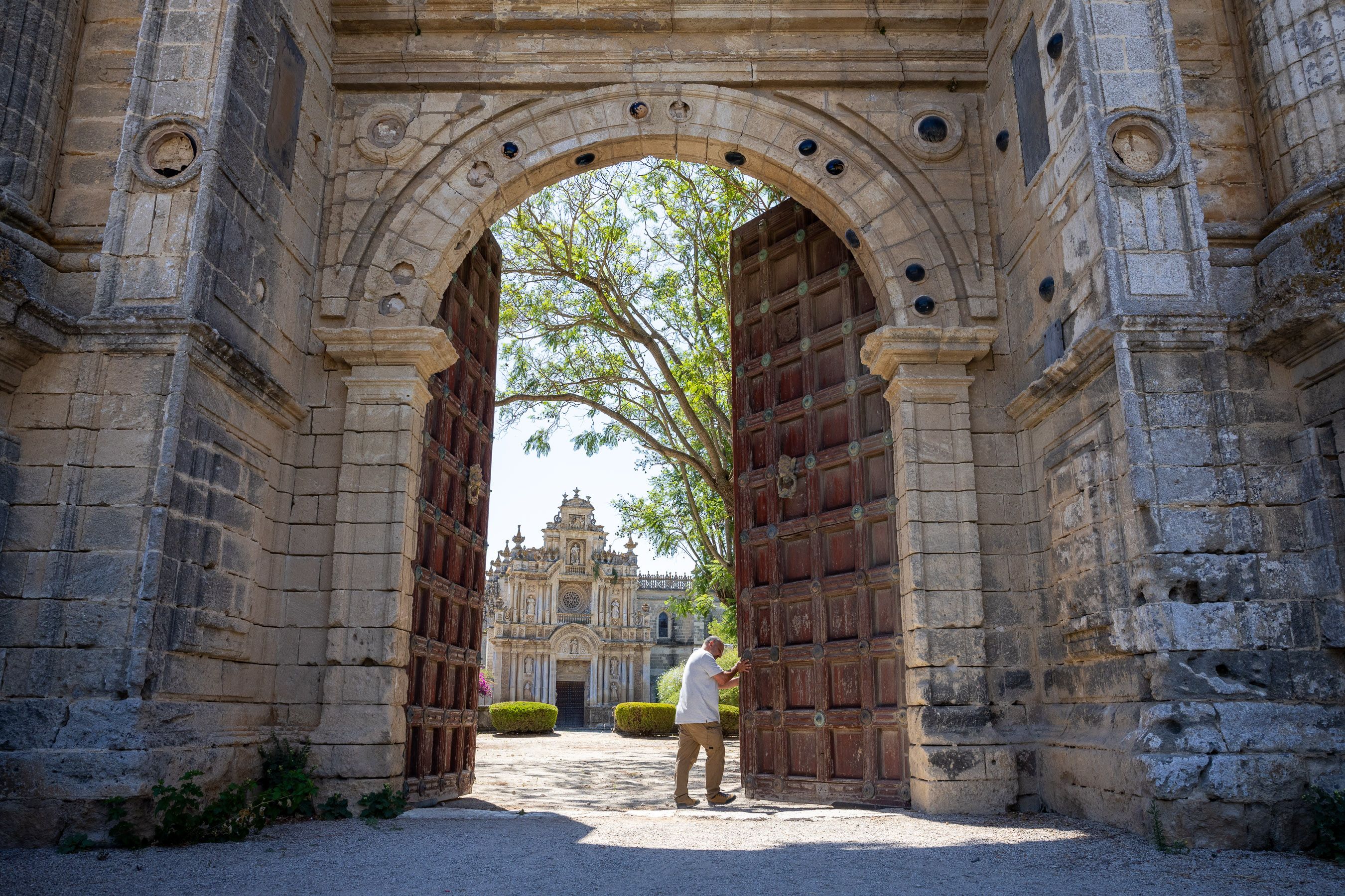 El monasterio de la Cartuja de Jerez. El monasterio de la Cartuja de Jerez.