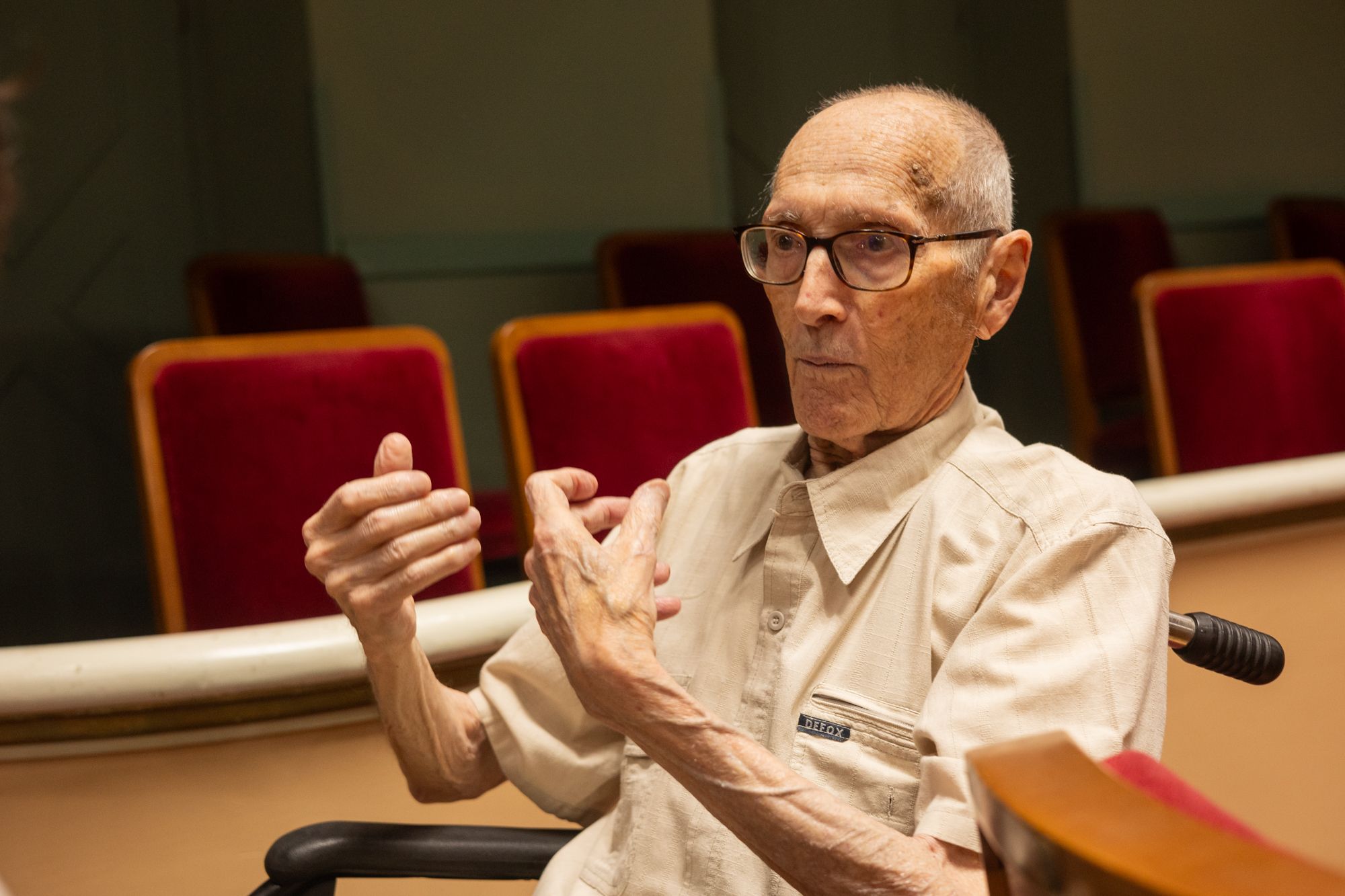 Andrés Vázquez de Sola, en una entrevista para lavozdelsur.es en Puerto Real.