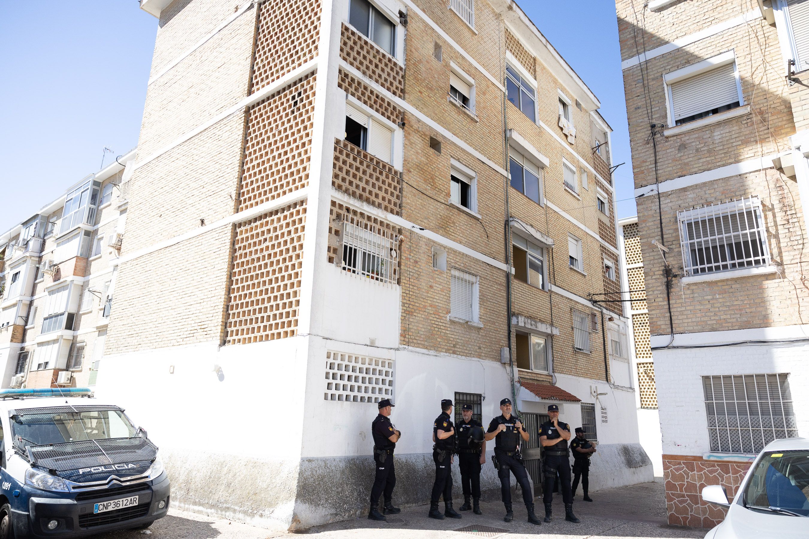 Un desahucio en la barriada de la Coronación de Jerez, en una imagen de archivo. Un desahucio en la barriada de la Coronación de Jerez, en una imagen de archivo.