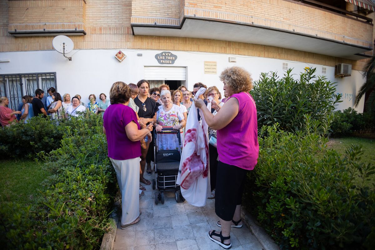 Vecinos de la asociación Ls tres fases de Fermesa en El Puerto, en una imagen reciente. Vecinos de la asociación Ls tres fases de Fermesa en El Puerto, en una imagen reciente.