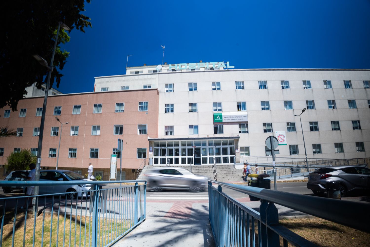 El SAS debe indemnizar con 31.000 euros a una mujer por una mala reducción de pecho. El SAS debe indemnizar con 31.000 euros a una mujer por una mala reducción de pecho.