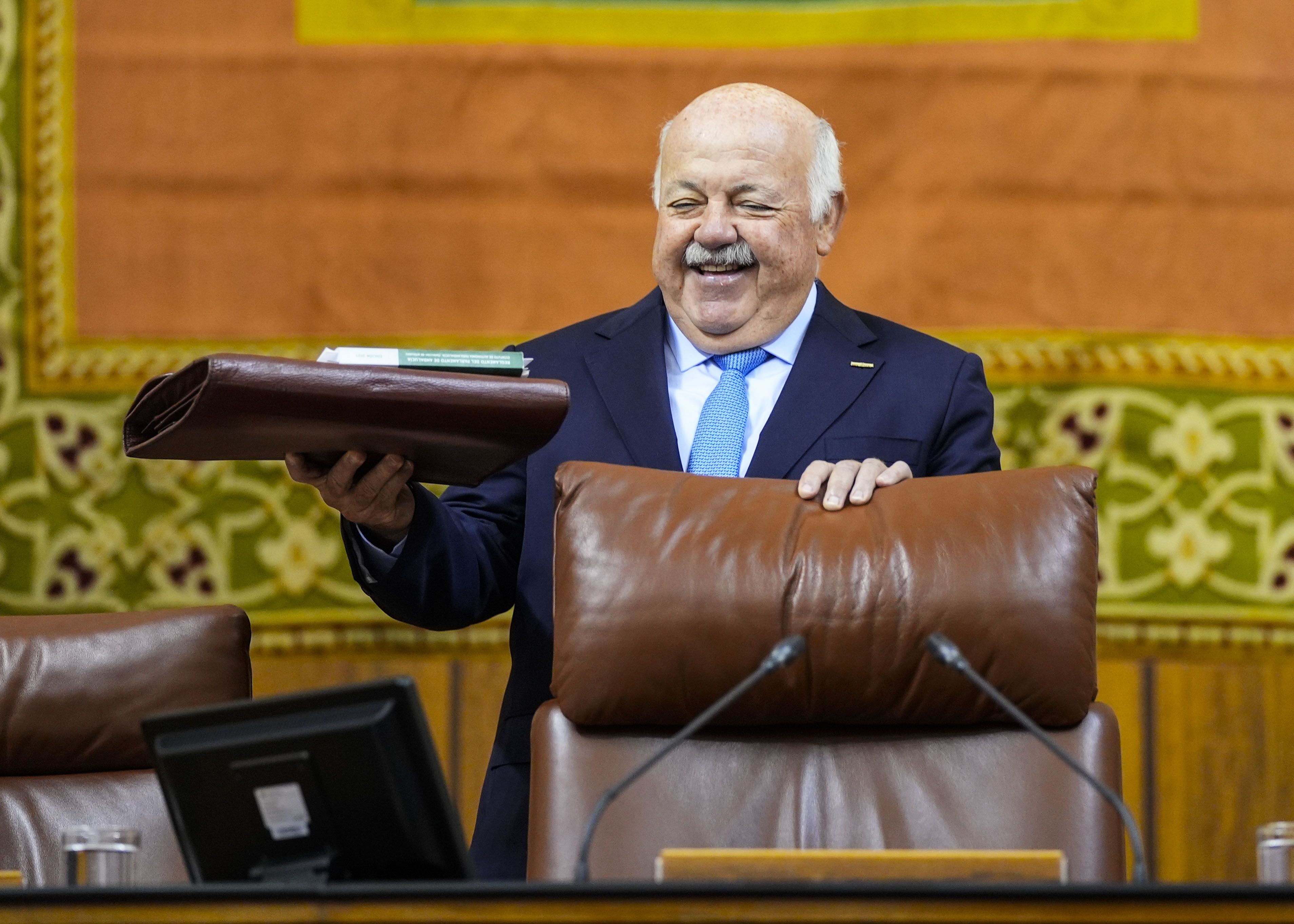 Jesús Aguirre, presidente del Parlamento de Andalucía, en su llegada al pleno.