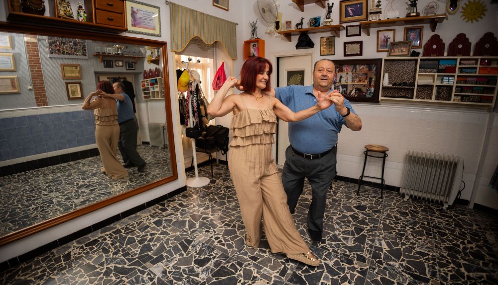 María José y Rafael muestran una coreografía.