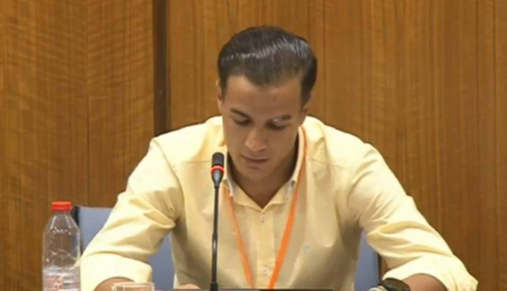 Tarek, el joven marroquí que habló en el Parlamento.