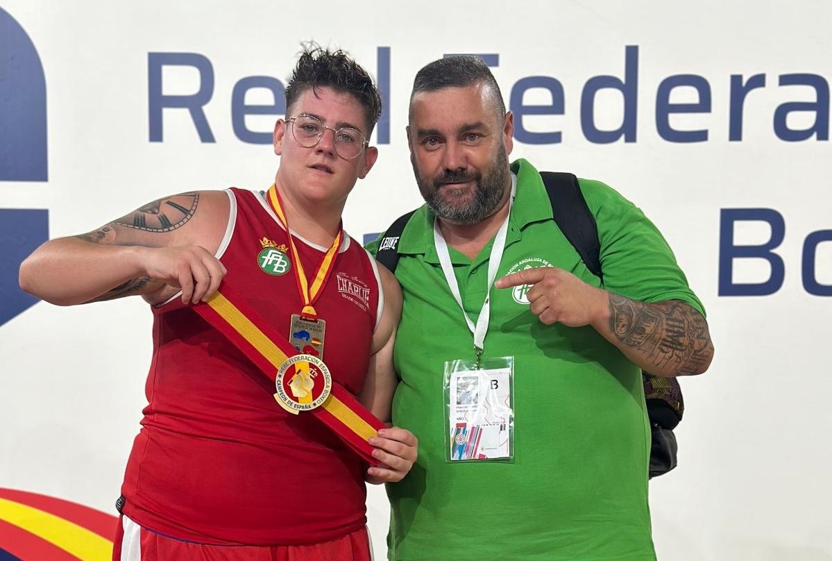 Tay García Garay, campeón de España Élite de Boxeo, con Francisco García.