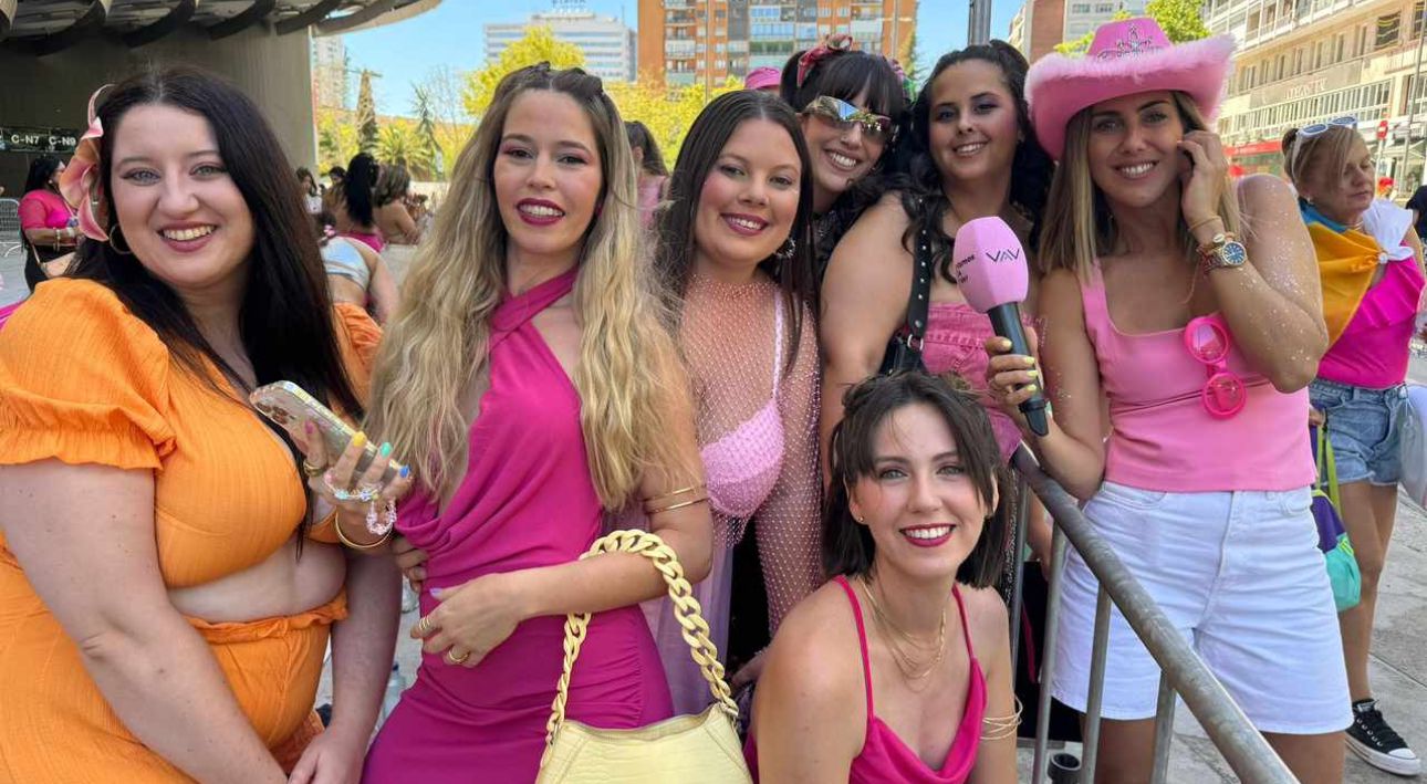 Varias 'bichotas' de Jerez, a las puertas del Bernabéu para el concierto de Karol G.