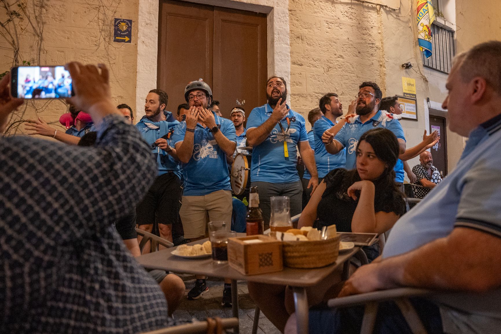 La noche de carnaval en el Pópulo, en imágenes.