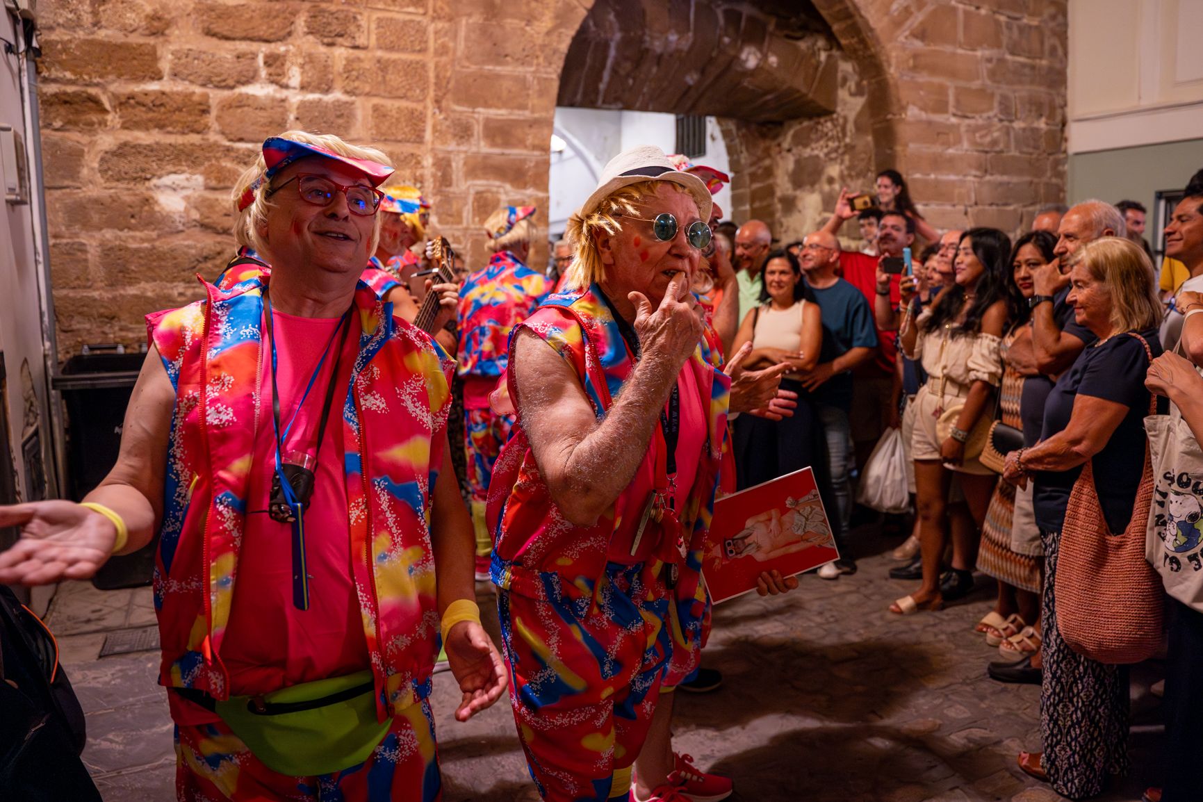 La noche de carnaval en el Pópulo, en imágenes.