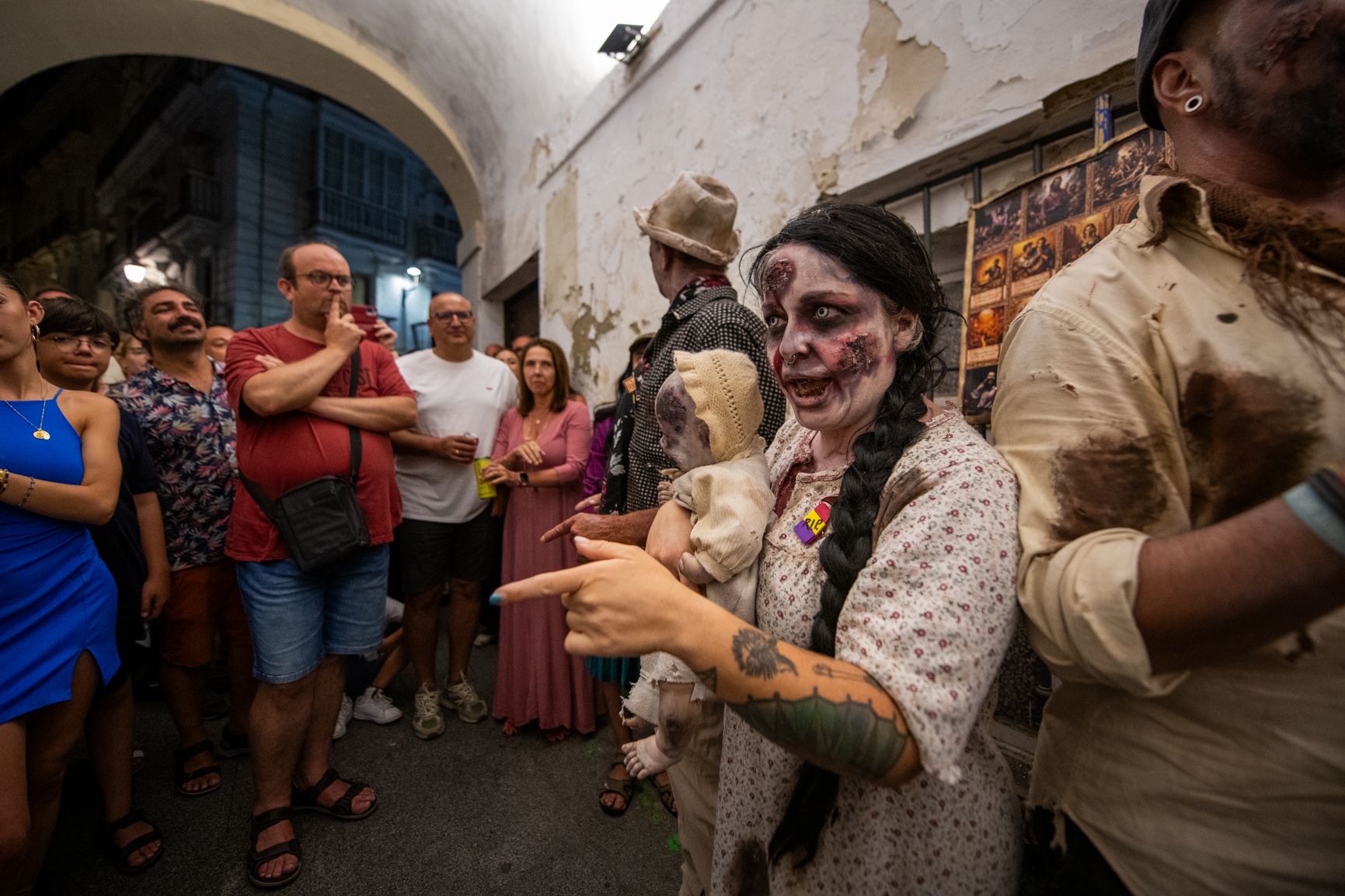 La noche de carnaval en el Pópulo, en imágenes.