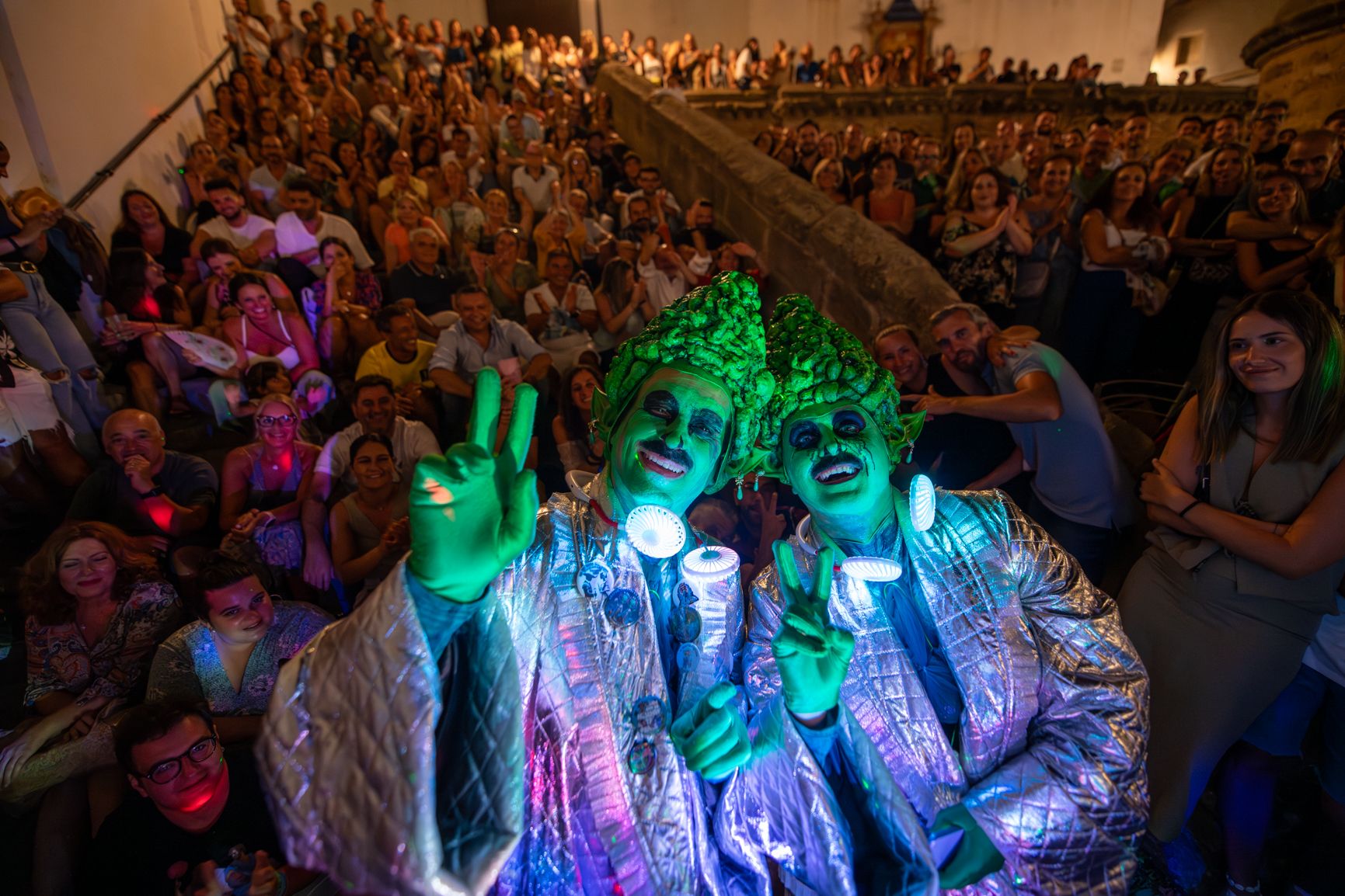 La noche de carnaval en el Pópulo, en imágenes.
