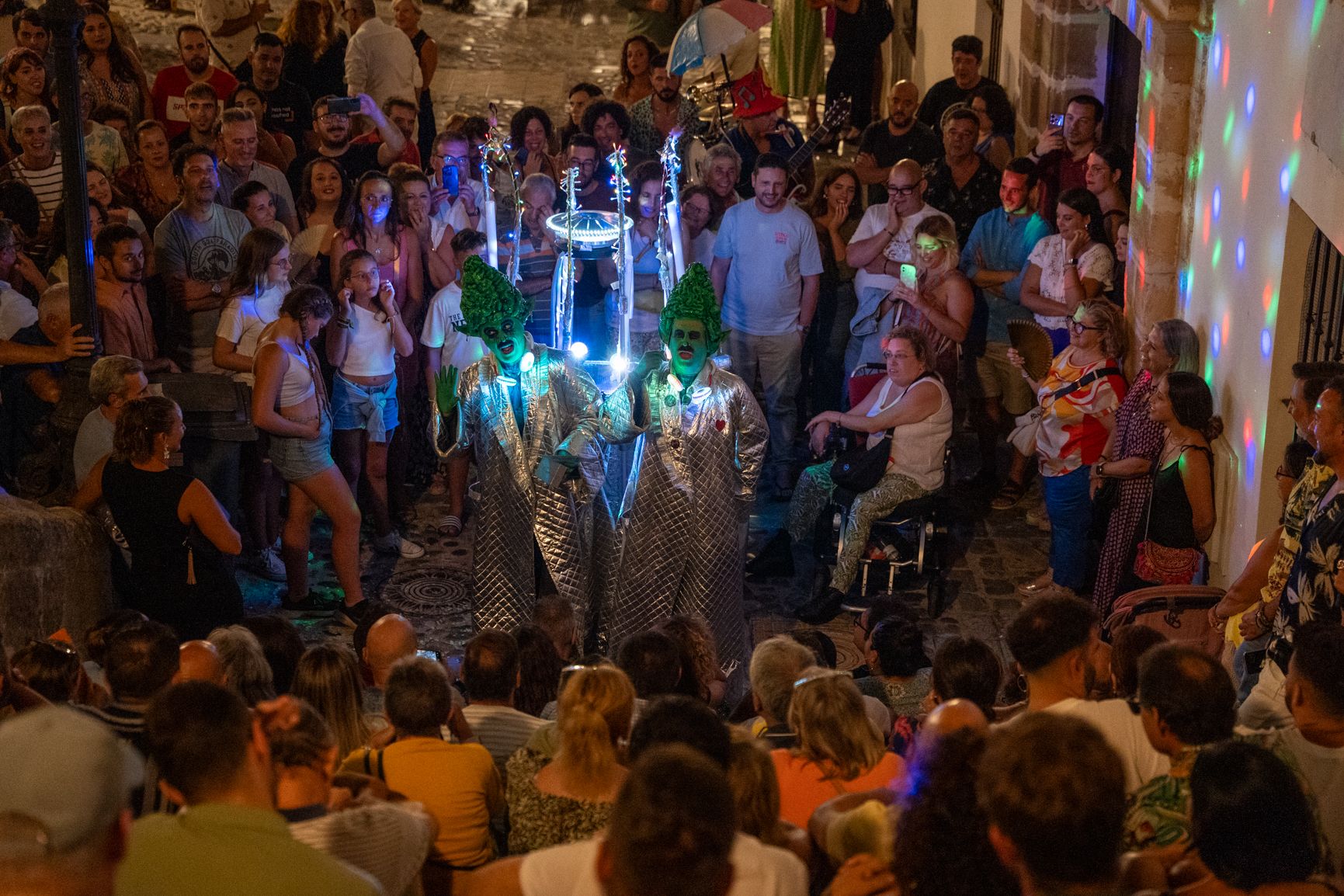 La noche de carnaval en el Pópulo, en imágenes.