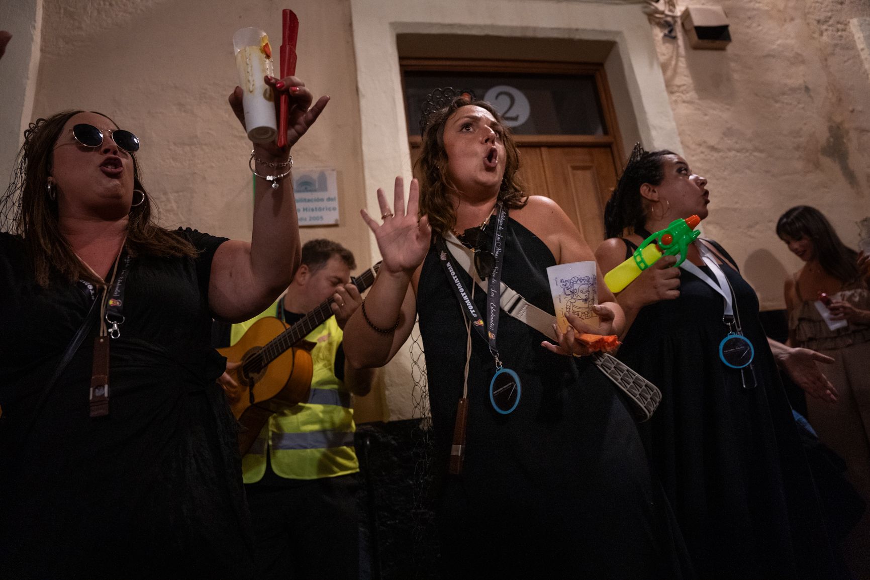 La noche de carnaval en el Pópulo, en imágenes.