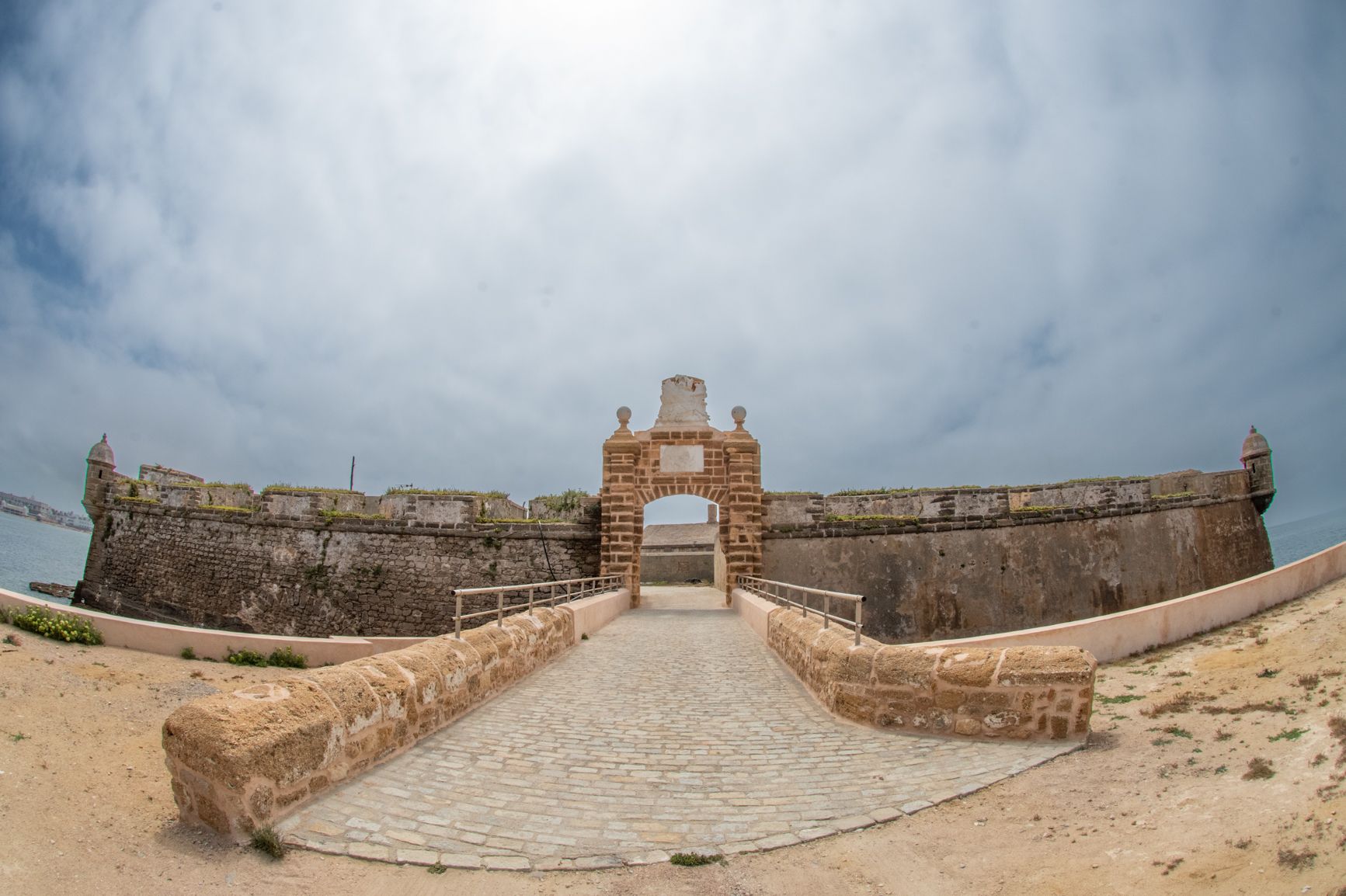 El Castillo de San Sebastián de Cádiz, en imágenes.
