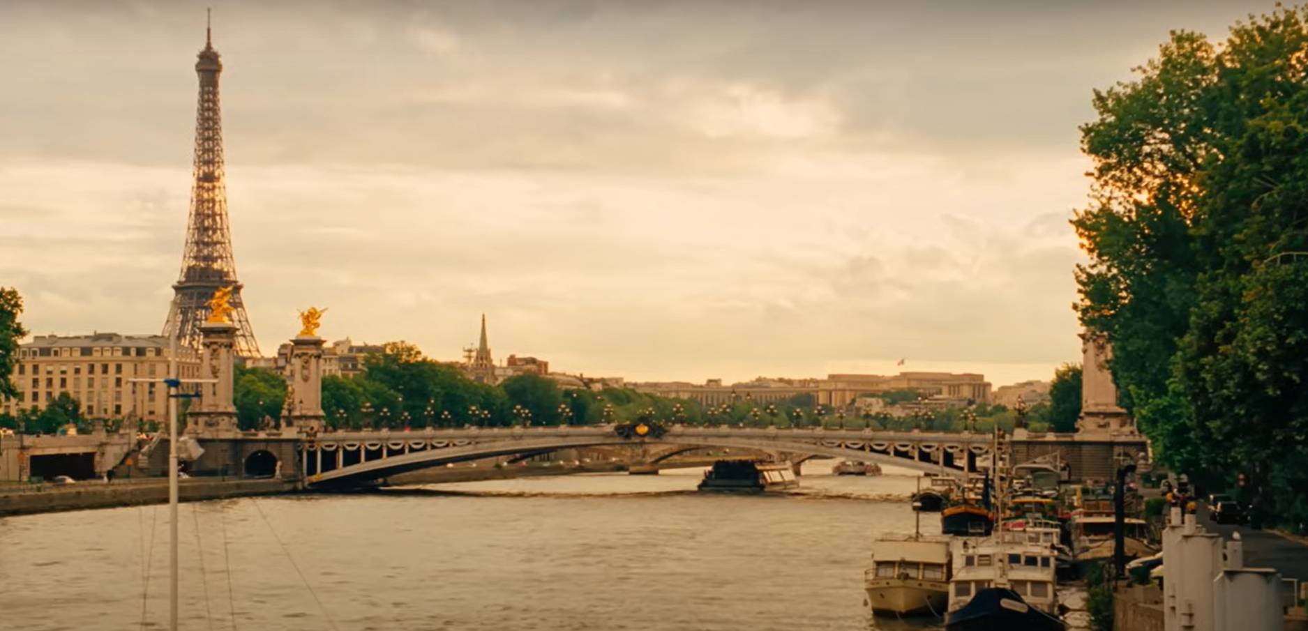 Domingo en París. Fotograma de la película de Woody Allen 'Midnight in Paris'.