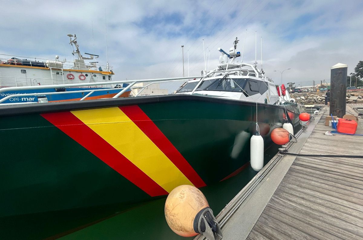 La patrullera más rápida del mundo ya navega por las aguas de Cádiz. 