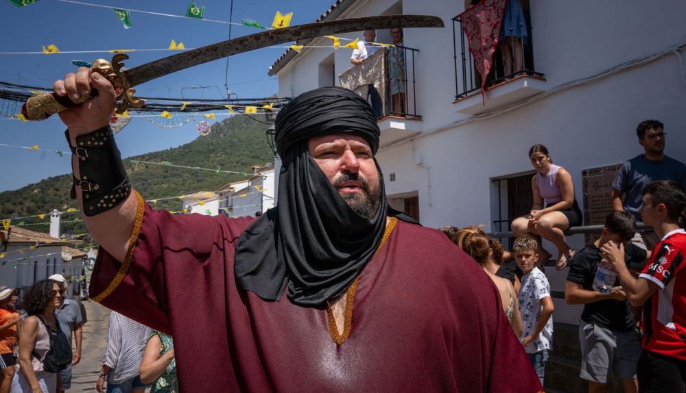 La Fiesta de los Moros y Cristianos en Benamahoma, un planazo en la Sierra de Cádiz.
