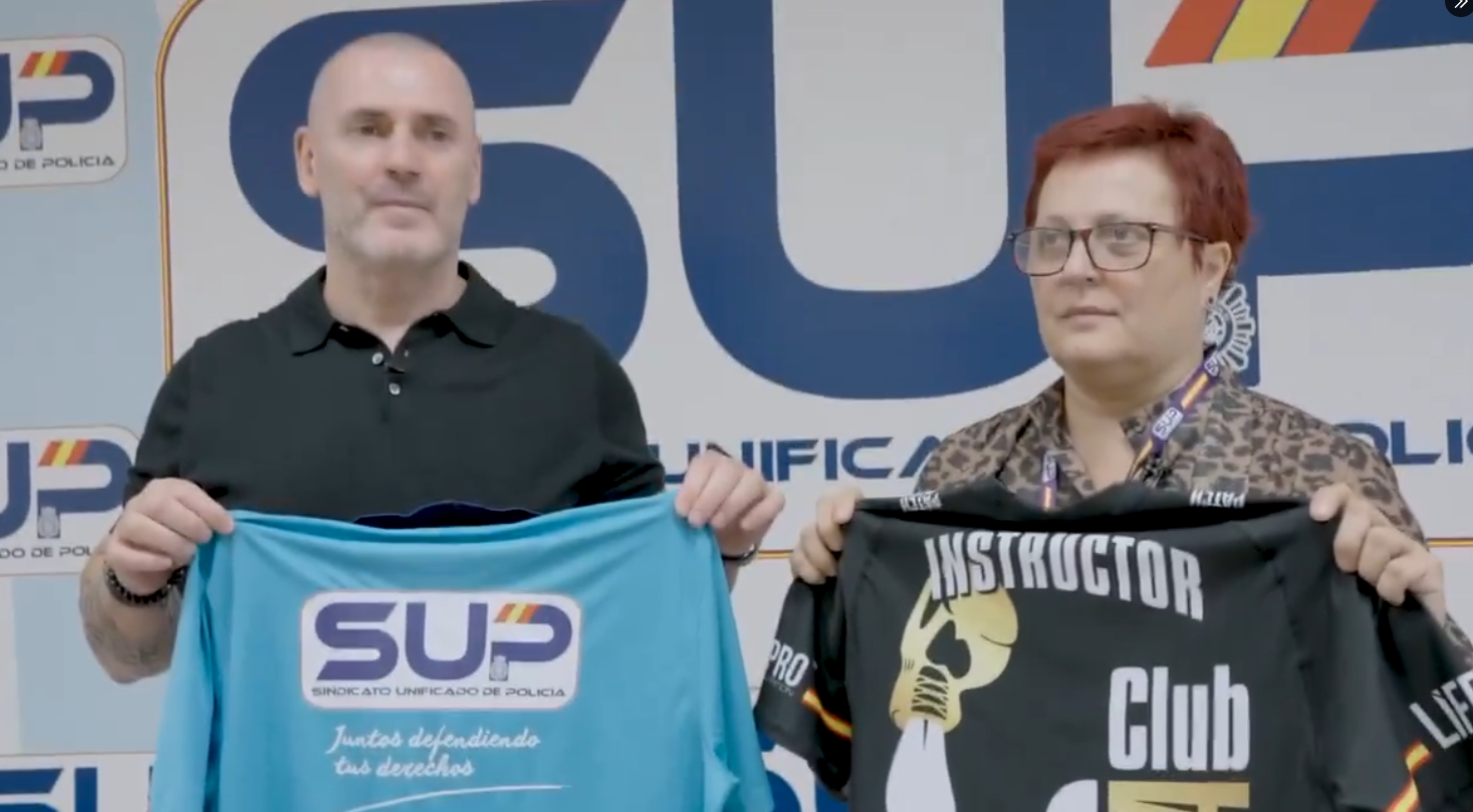 Daniel Esteve y Mónica García, de Desokupa y del SUP.