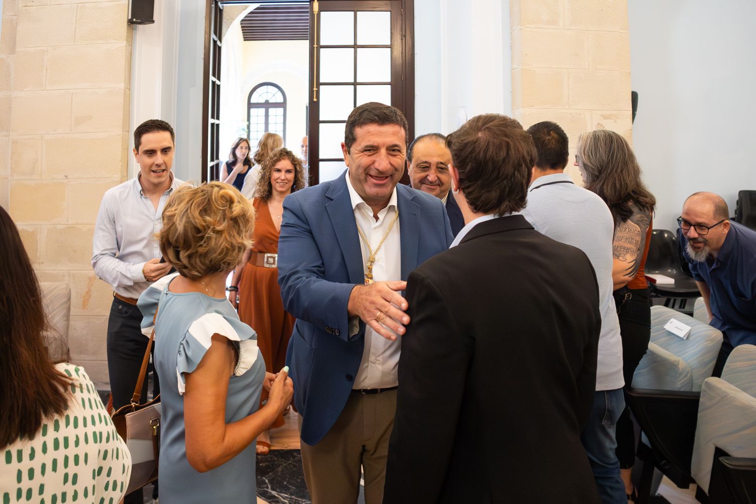 El pleno urgente de agosto en Jerez, en imágenes: el estreno de un nuevo edil socialista en una sesión muy 'económica'.