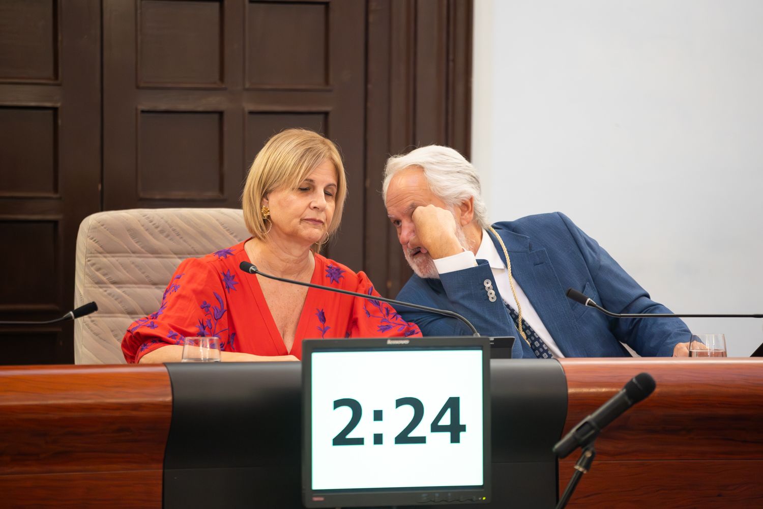 El pleno urgente de agosto en Jerez, en imágenes: el estreno de un nuevo edil socialista en una sesión muy 'económica'.