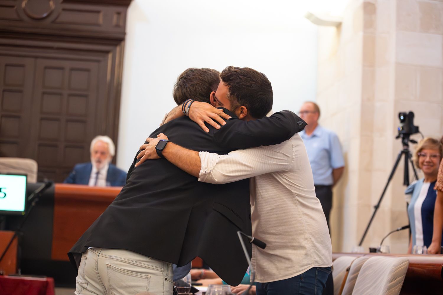 El pleno urgente de agosto en Jerez, en imágenes: el estreno de un nuevo edil socialista en una sesión muy 'económica'.