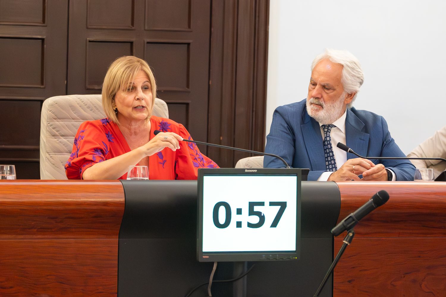 El pleno urgente de agosto en Jerez, en imágenes: el estreno de un nuevo edil socialista en una sesión muy 'económica'.