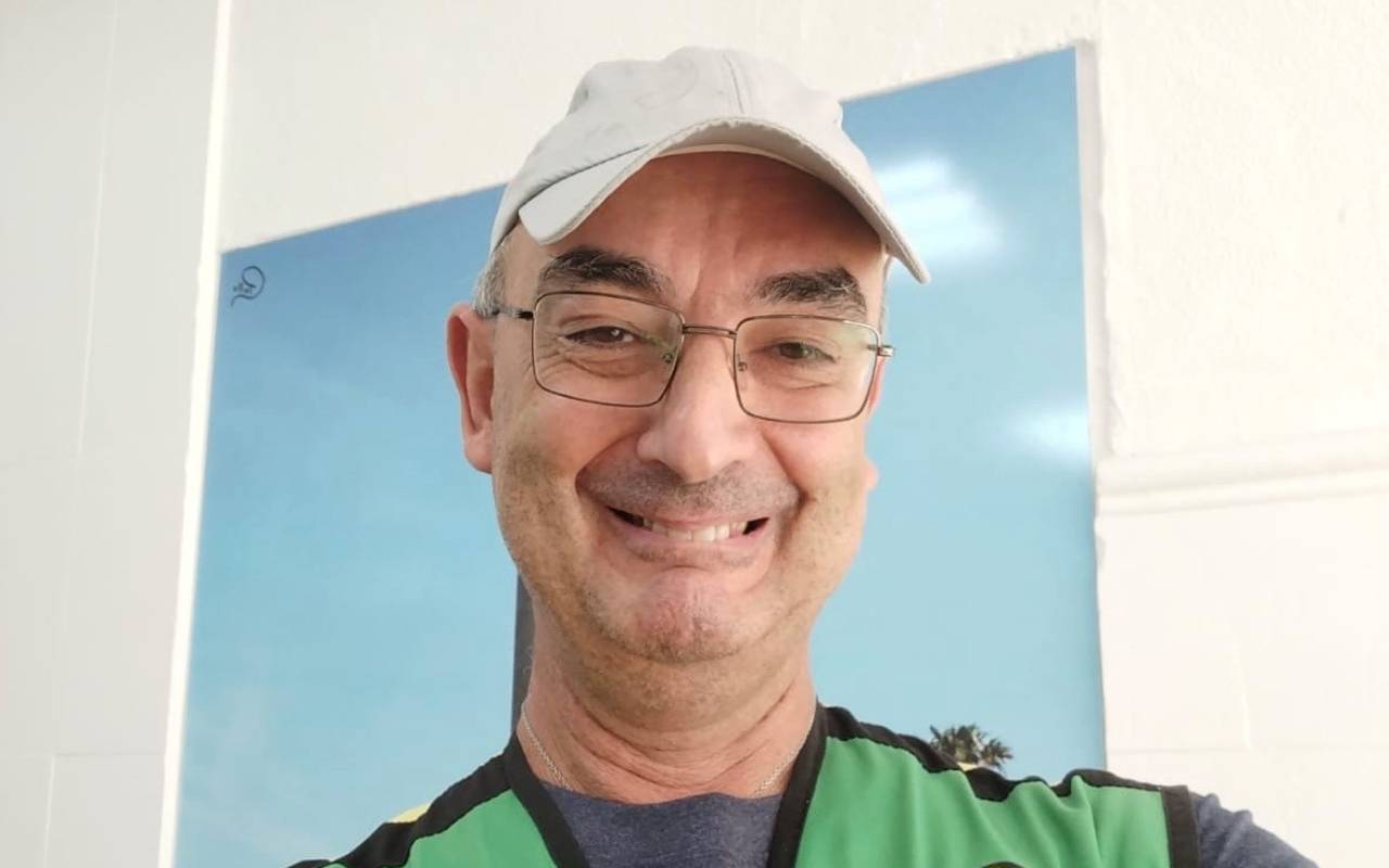 José Antonio Caro, el vendedor de la ONCE que ha repartido los cupones premiados en Chipiona.