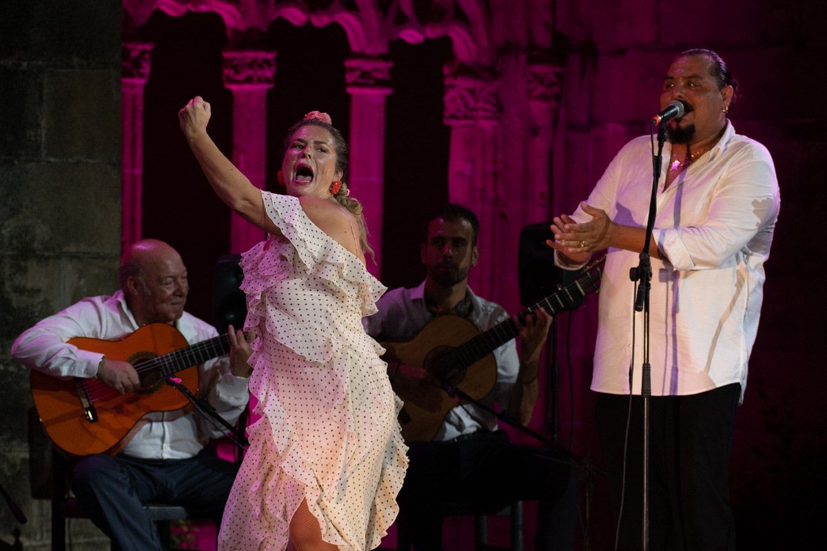 Pastora Galván y Zambullo Pastora Galván y Zambullo