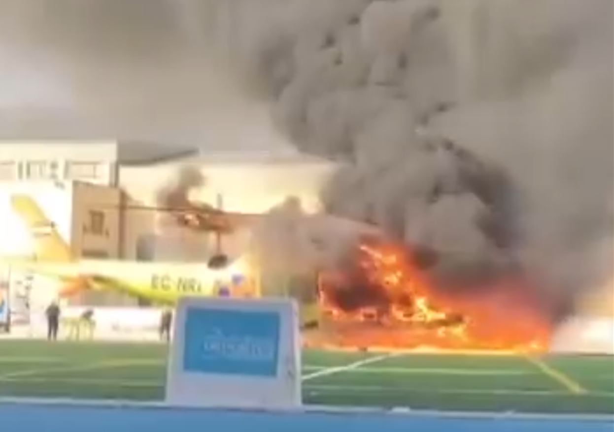 El helicóptero incendiado en Cabra, Córdoba.