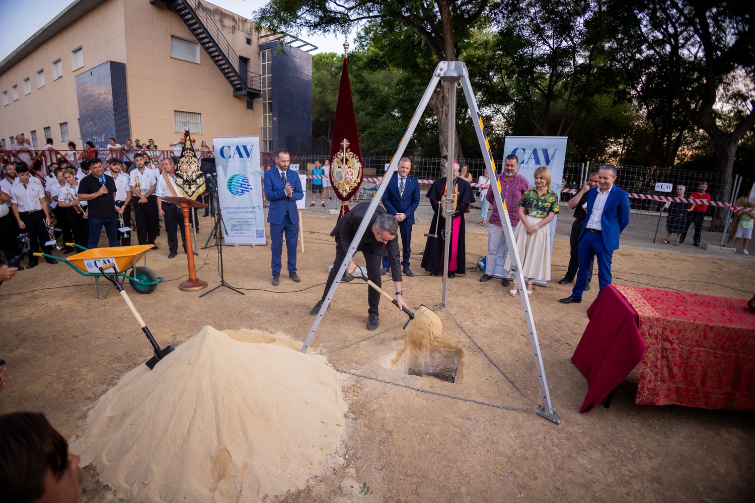 Colocación de la primera piedra de la casa de hermandad de Bondad y Misericordia