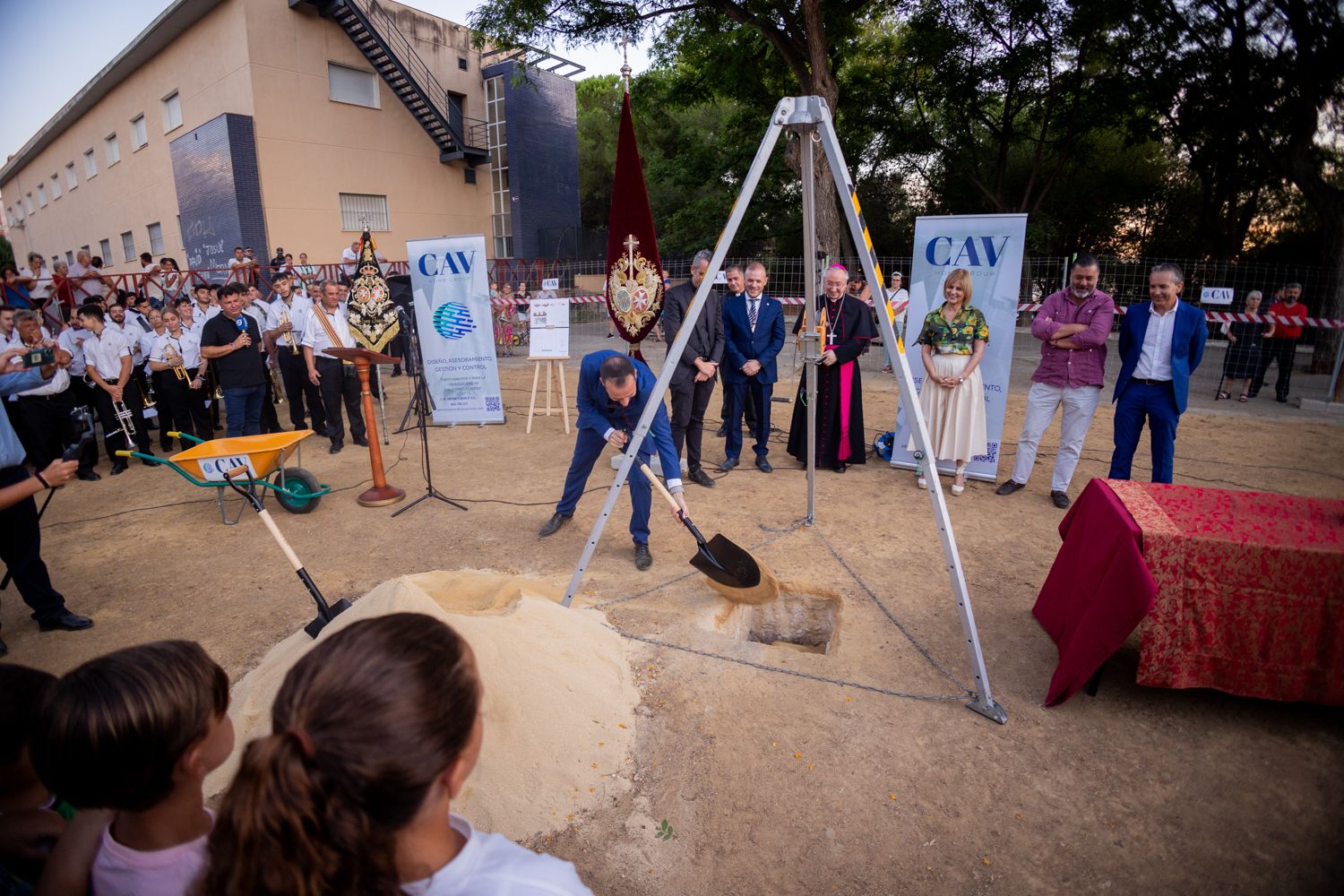 Colocación de la primera piedra de la casa de hermandad de Bondad y Misericordia