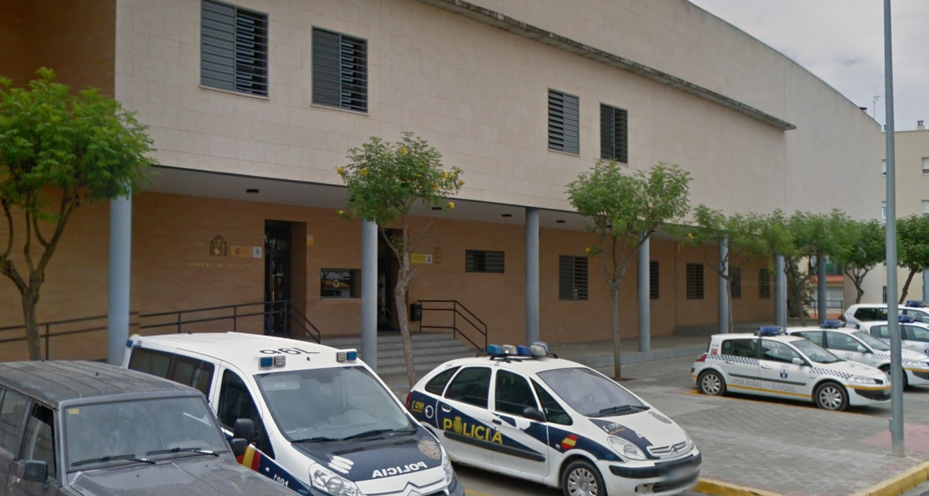 La sede de la Policía Nacional de Dos Hermanas.