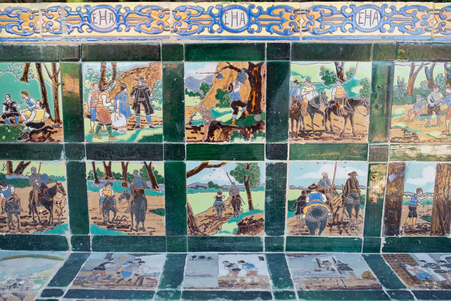 Detalles de la Glorieta de Cervantes del Parque María Luisa