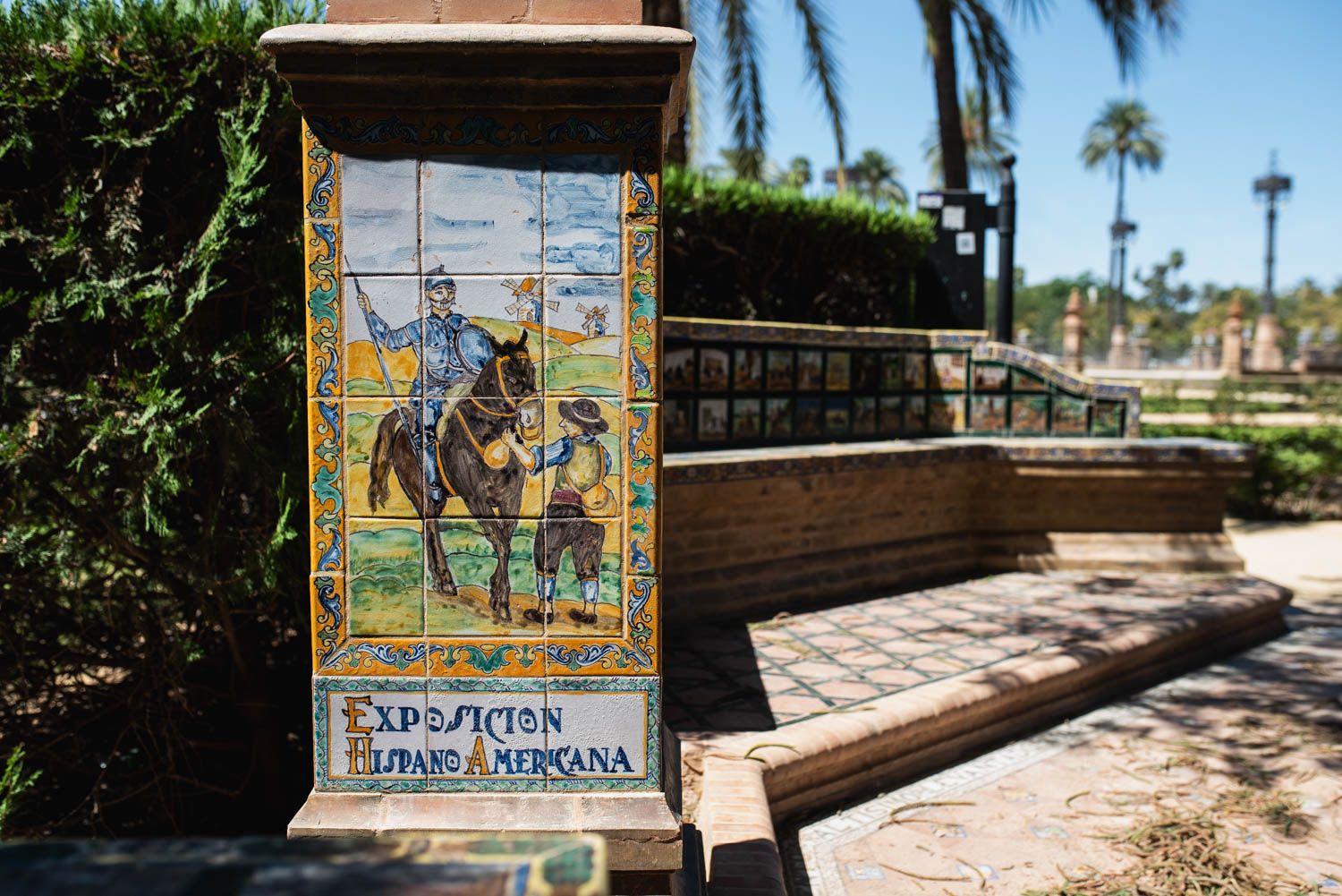 Detalles de la Glorieta de Cervantes del Parque María Luisa