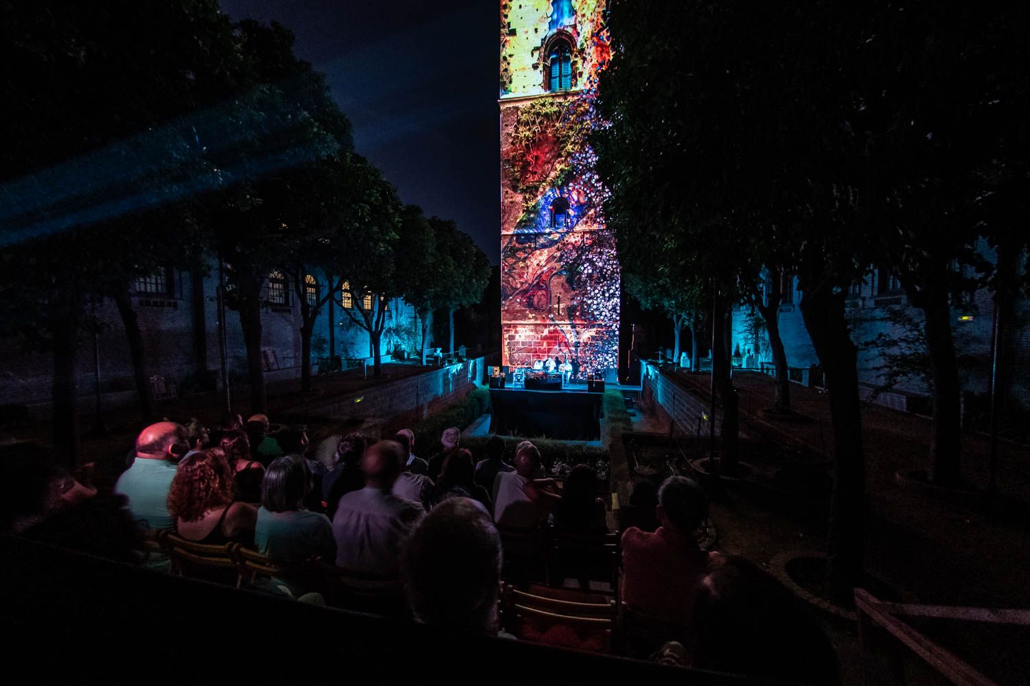 El concierto videomapping en la Torre de Don Fadrique del Espacio Santa Clara de Sevilla