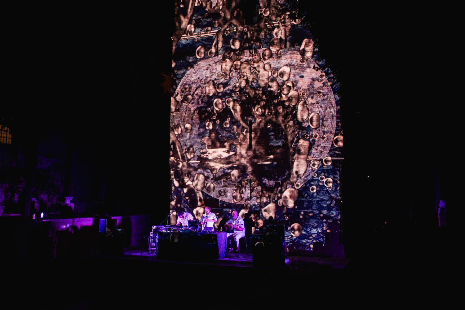 El concierto videomapping en la Torre de Don Fadrique del Espacio Santa Clara de Sevilla